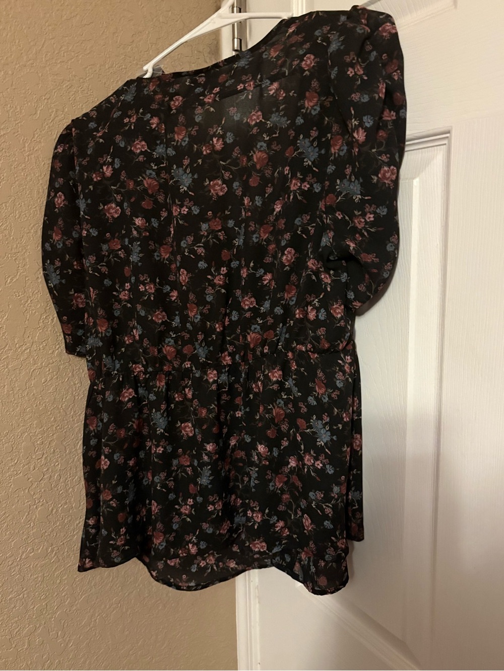torrid Dressy Button Up Black Floral Peplum Top with Pink and Blue Flowers NWT